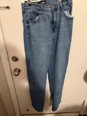 Fashion Nova Medium Blue Straight Leg Jeans